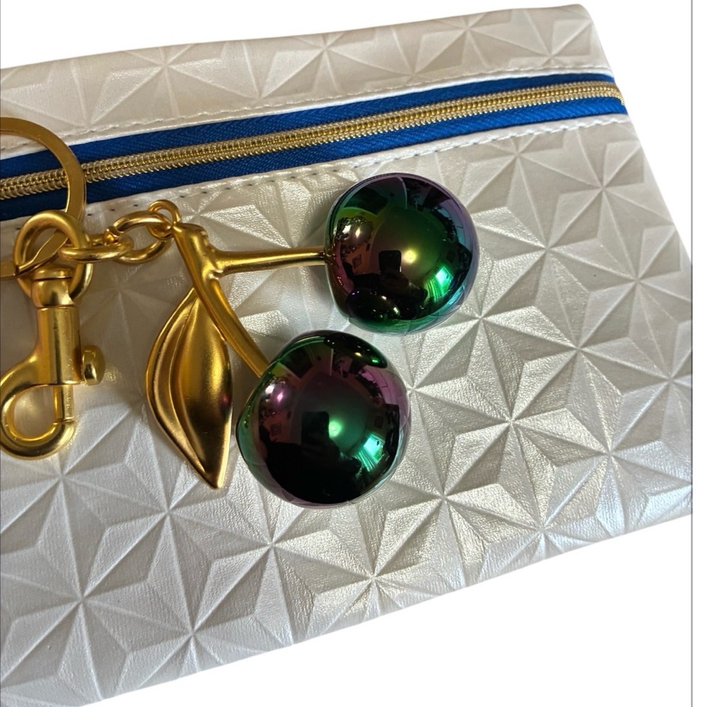 Cherry Key Charm Bundle Bag - Picture 2 of 7